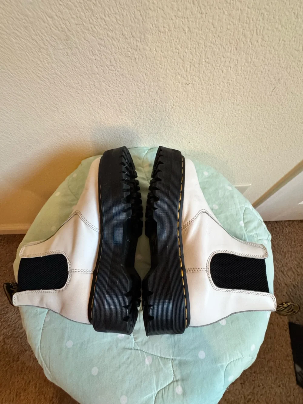 Dr. Martens 2976 Quad Chelsea boots in white, platform sole size 7